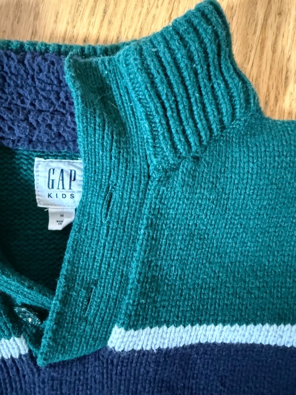 Gap kids boys size M 8/10 green + navy button sweater - Picture 2 of 3